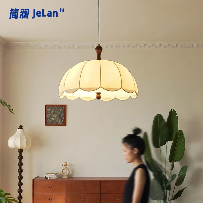 法式中古风南洋吊灯春晓卧室灯美式复古书房客厅创意布艺花朵灯具