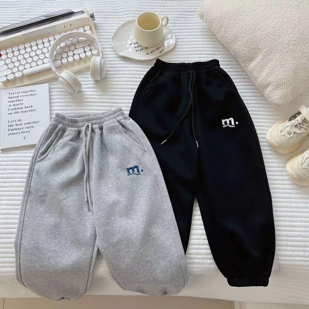 《YZYX》 2024春季韩版简约纯色束脚刺绣字母M休闲裤 X6604