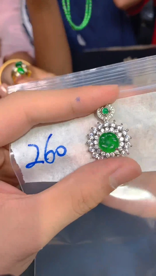 【闪购商品】定制翡翠未镶嵌83定制翡翠 多样性发货（发其一）