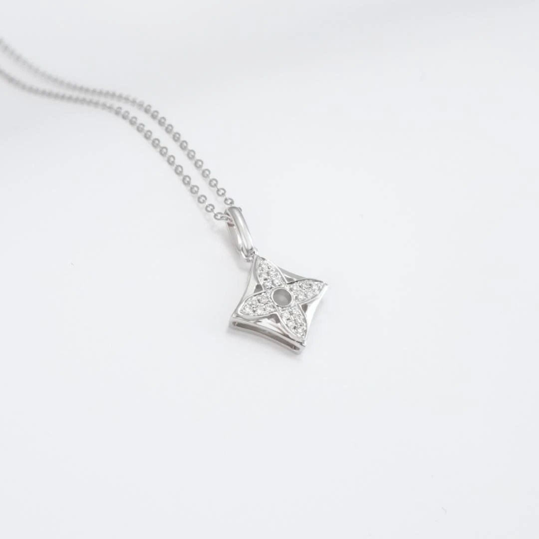 老凤祥18k金镶嵌钻石四叶草项链镶钻时尚百搭设计师气质款坠链