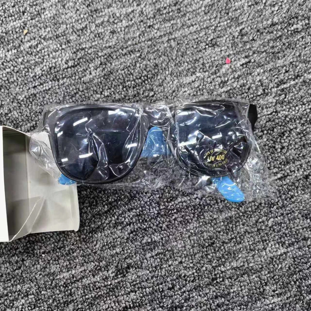 Bape太阳眼镜，潮玩艺术品