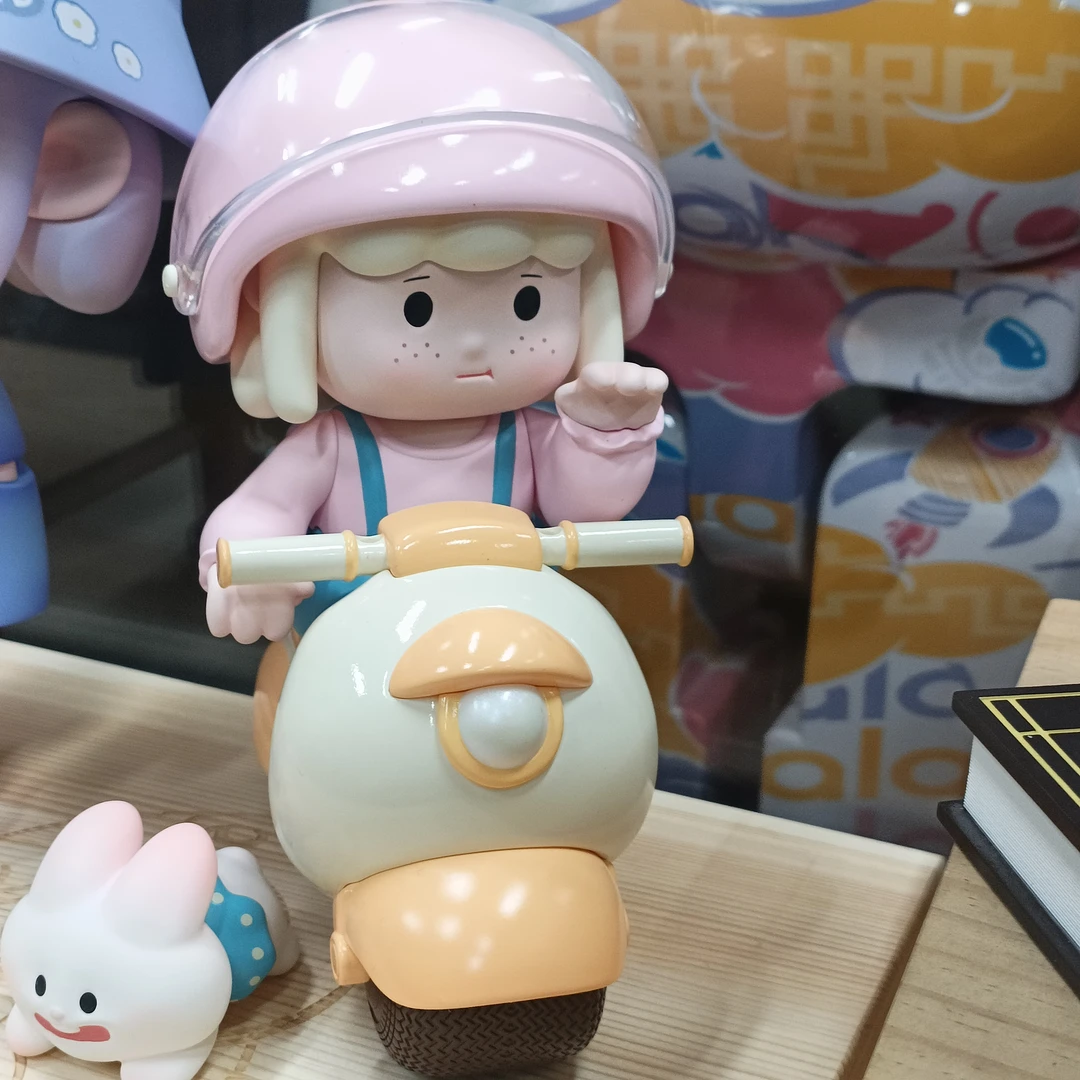 爱心派送ko异色手办，两色可选，顺丰到付
