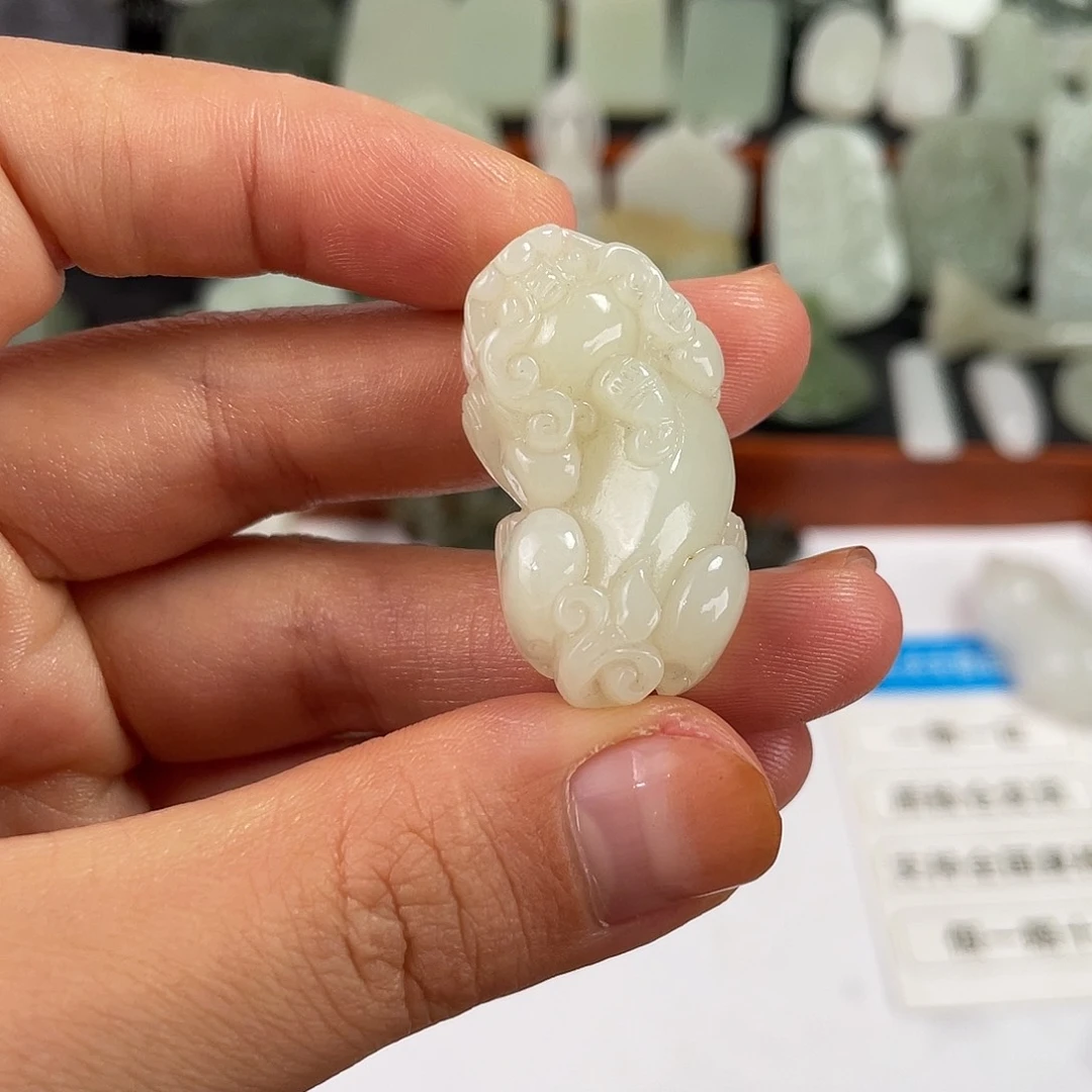 和田玉颈饰未镶嵌