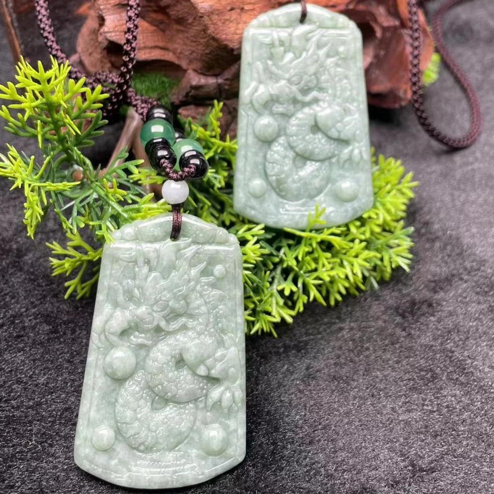 天然缅甸A货翡翠 精美精雕山龙牌 （多样性发其一）GS835