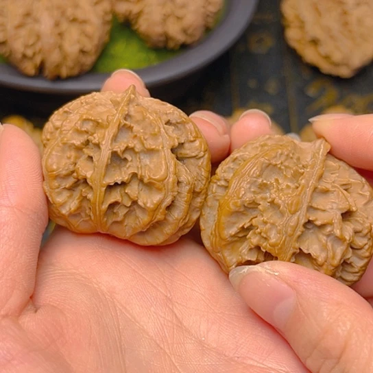 文玩核桃吊坠秦岭核桃40