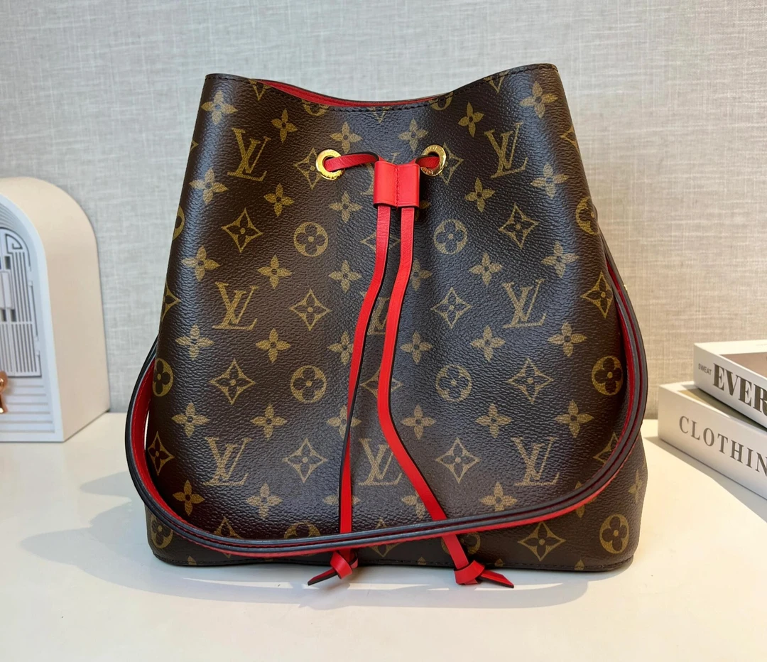 95新 LouisVuitton/路易威登 LV红水桶包/as01133/95新