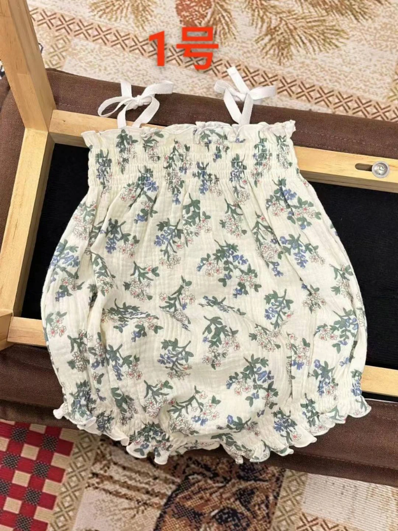 日单碎花打揽短爬宝宝吊带短爬碎花包屁宝宝连体爬服连体哈衣
