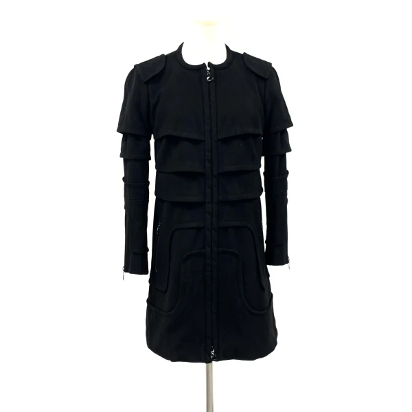 妃鱼/路易威登/PU/大衣/95新/市场价12500/卢0921