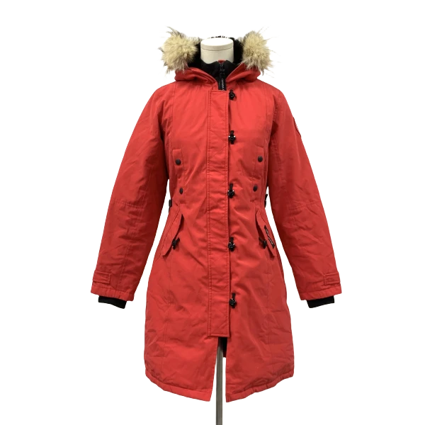 妃鱼/加拿大鹅/聚酯纤维/羽绒服/95新/市场价12400/卢0922