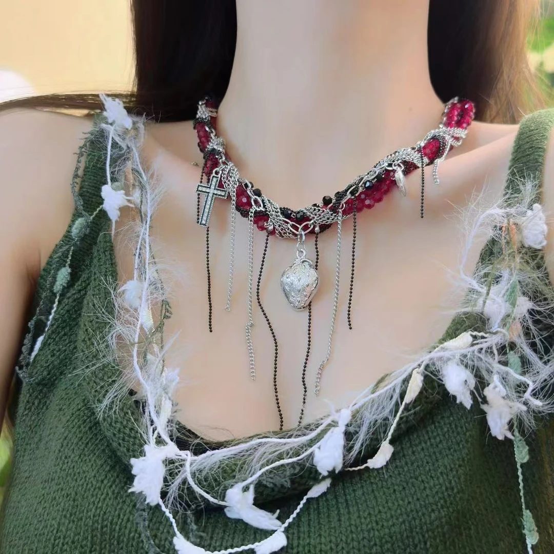 铜合金仿水晶项链 仿水晶缠绕链条流苏草莓吊坠项链小众锁骨链