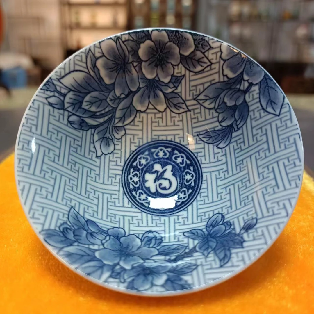 手工青花斗笠杯瓷摆件