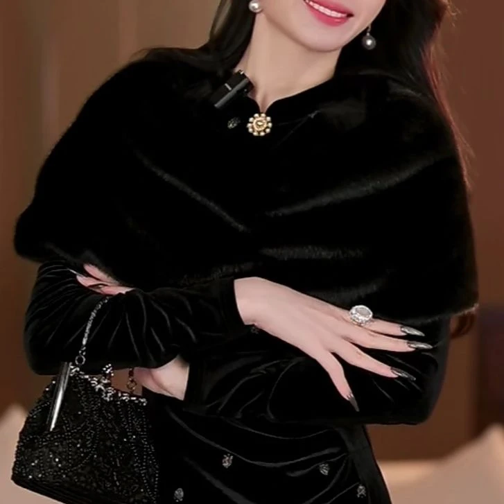 【火火】秋季新款轻奢绒时尚设计披肩-YL20006