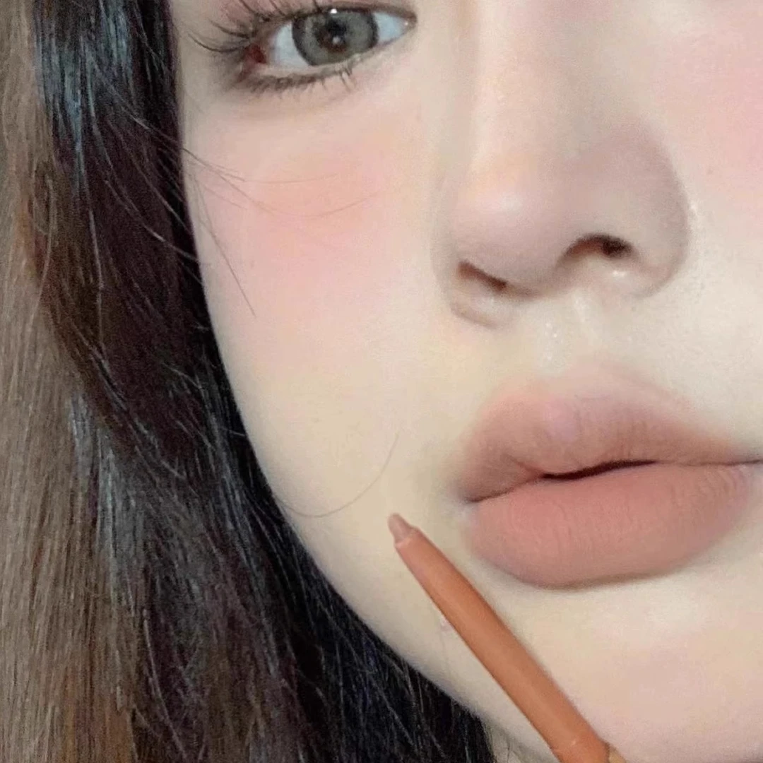 李佳奇推荐唇线笔防水持久不脱色自然修饰嘟嘟唇口红女唇笔初学者