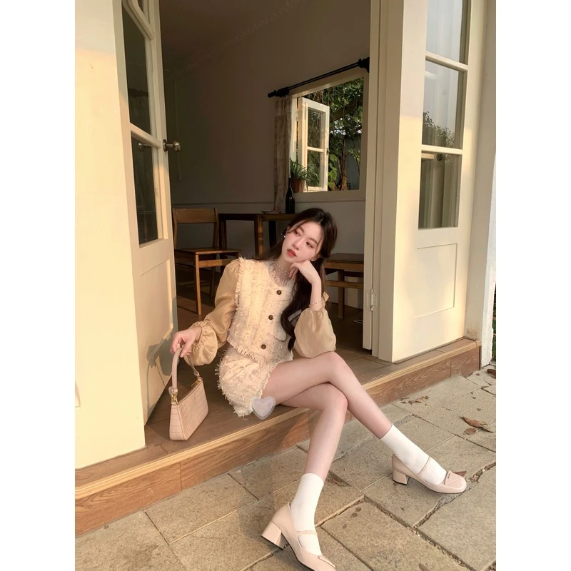 萌萌Ja」月遇从云花遇和风～奶白千金小香风背心上衣金属扣半身裙