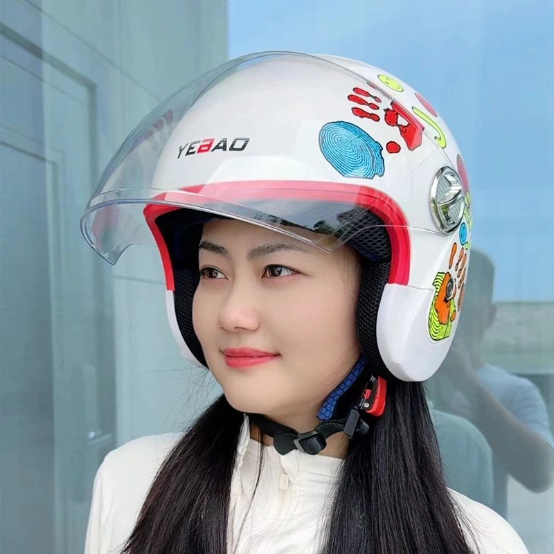 新品头盔电动车摩托车头盔男女通用四季通用头盔时尚