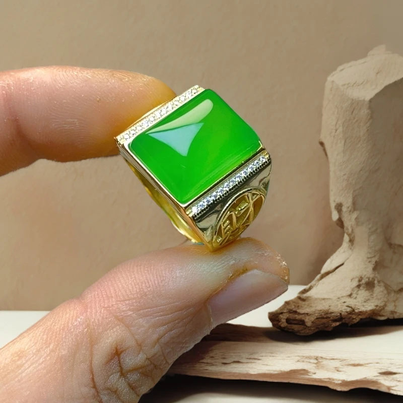 阳绿S925银玉石戒指玉髓男戒奢华精致银戒
