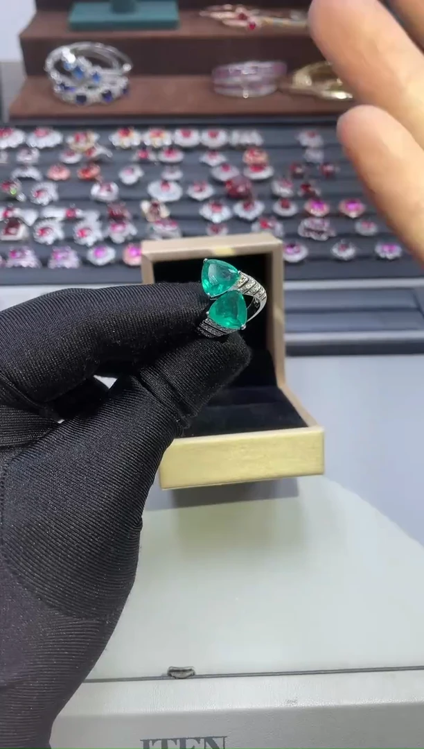 【闪购商品】祖母绿戒指银S925镶嵌22