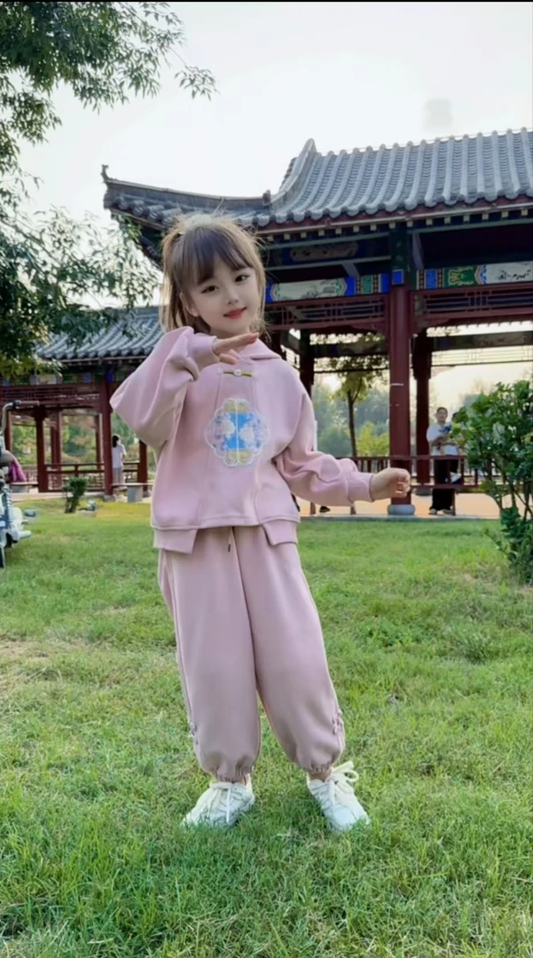 送发夹女童套装新款儿童洋气中式国风春秋款女孩休闲两件套长袖