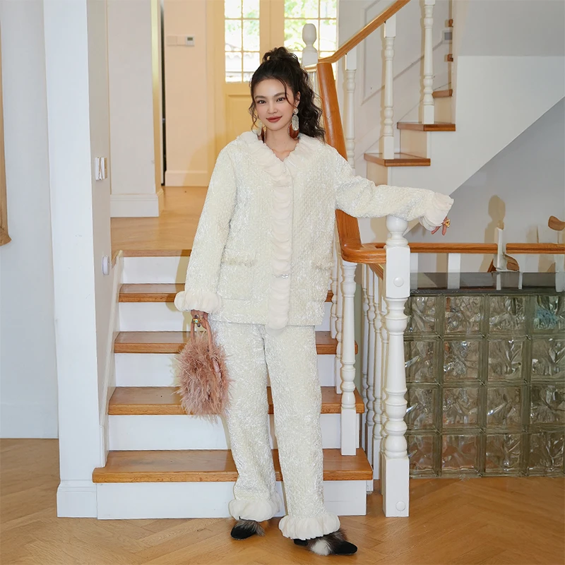 AUDREYWANG巴洛克风压花珠片绣睡衣套装冬季时尚加绒家居服11358