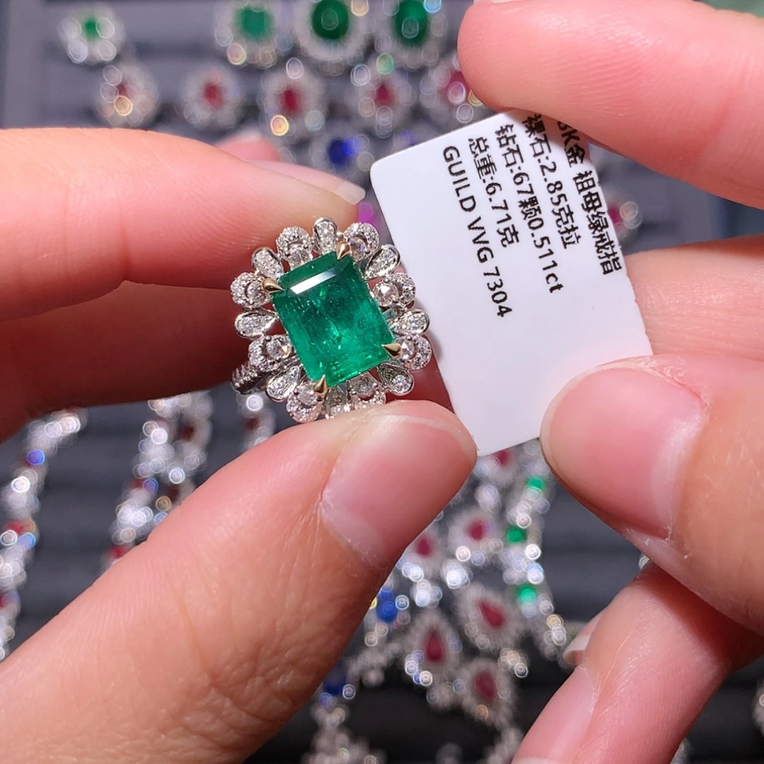 【闪购商品】祖母绿戒指18K金镶嵌