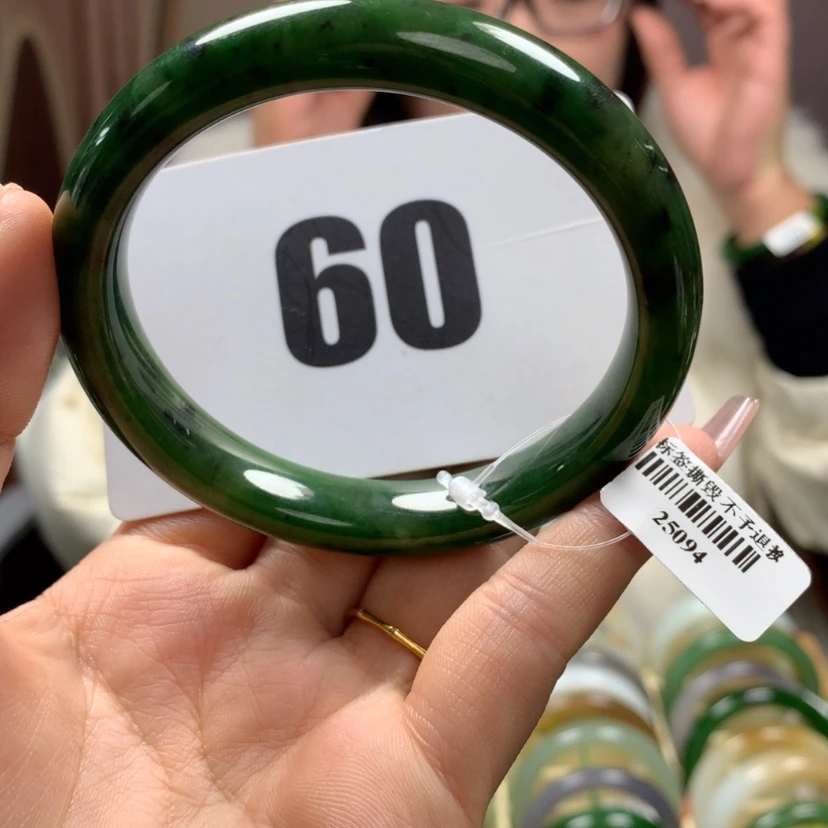 【闪购商品】和田玉手镯未镶嵌