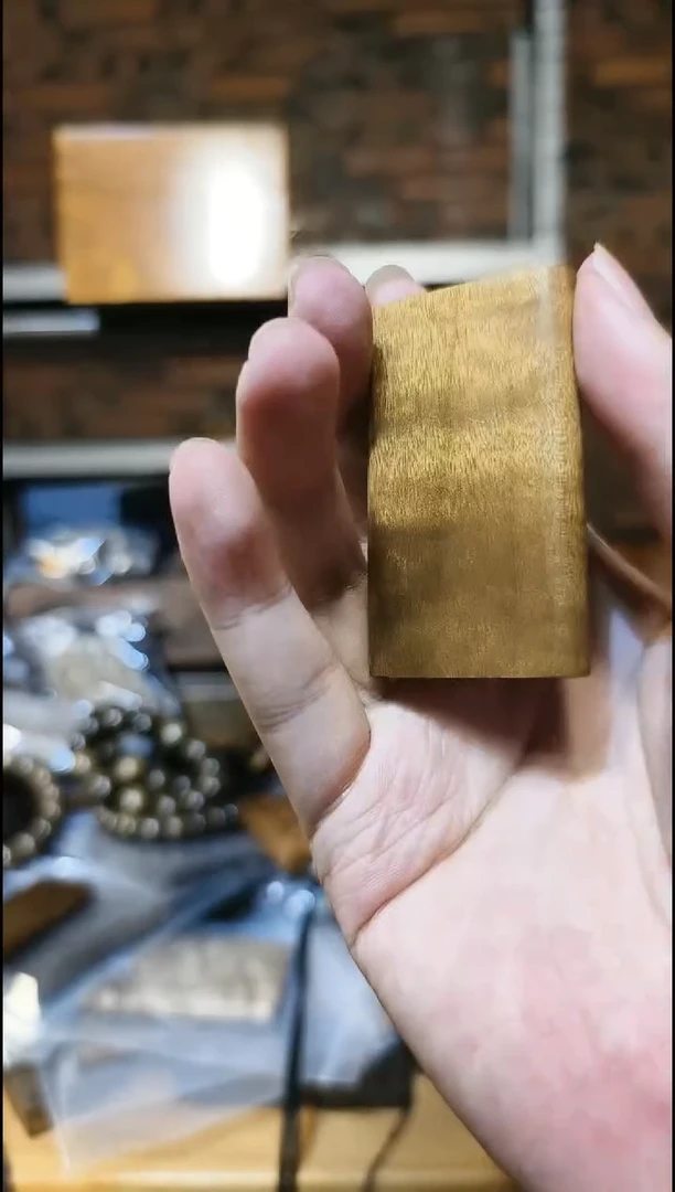 【闪购商品】金丝楠把件无事牌