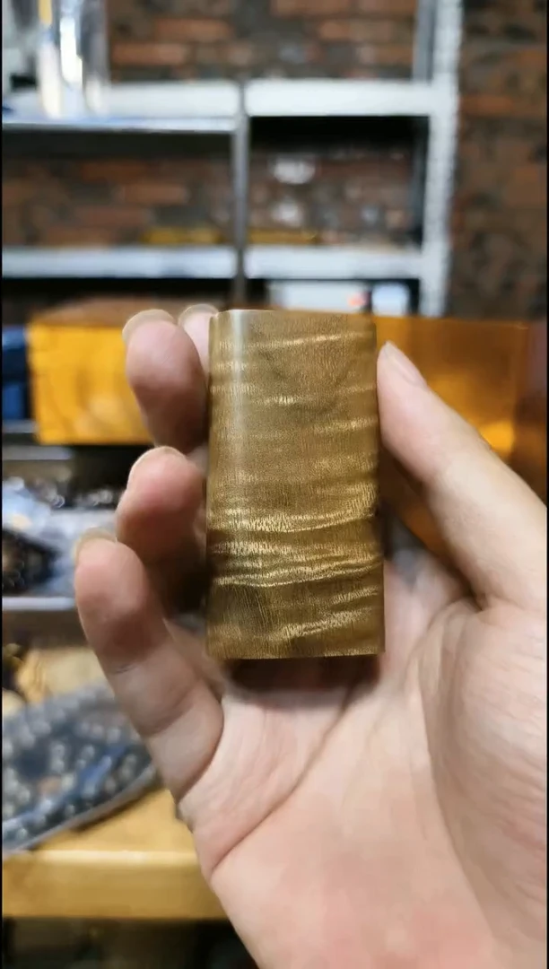 【闪购商品】金丝楠把件无事牌