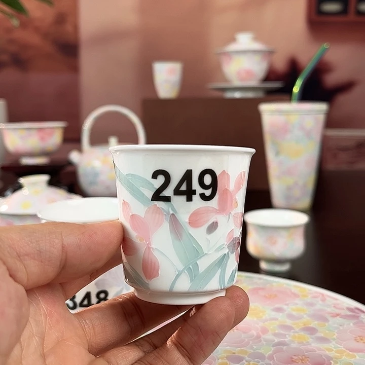 瓷片249兰花釉下手绘品茗杯