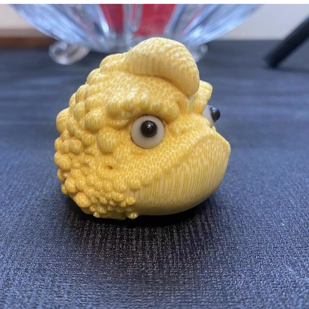 《独角金蟾》龙血竹雕刻