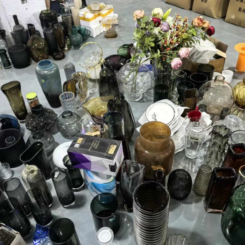 原色玻璃花瓶X1个