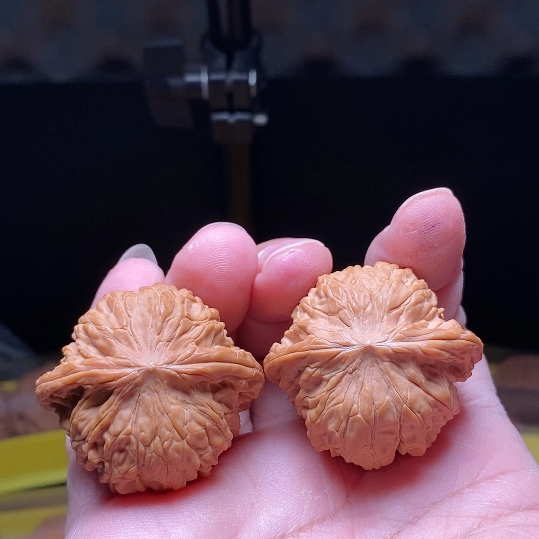 桃核把件M****白磨盘核桃