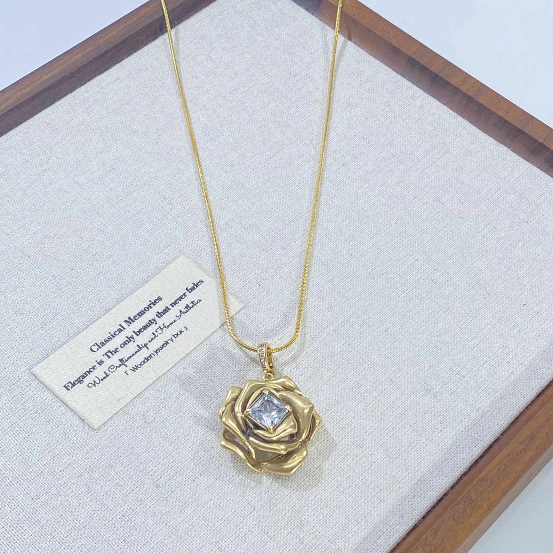 铜合金项链 04735大淇原创复古风玫瑰花方形锆石个性百搭项链