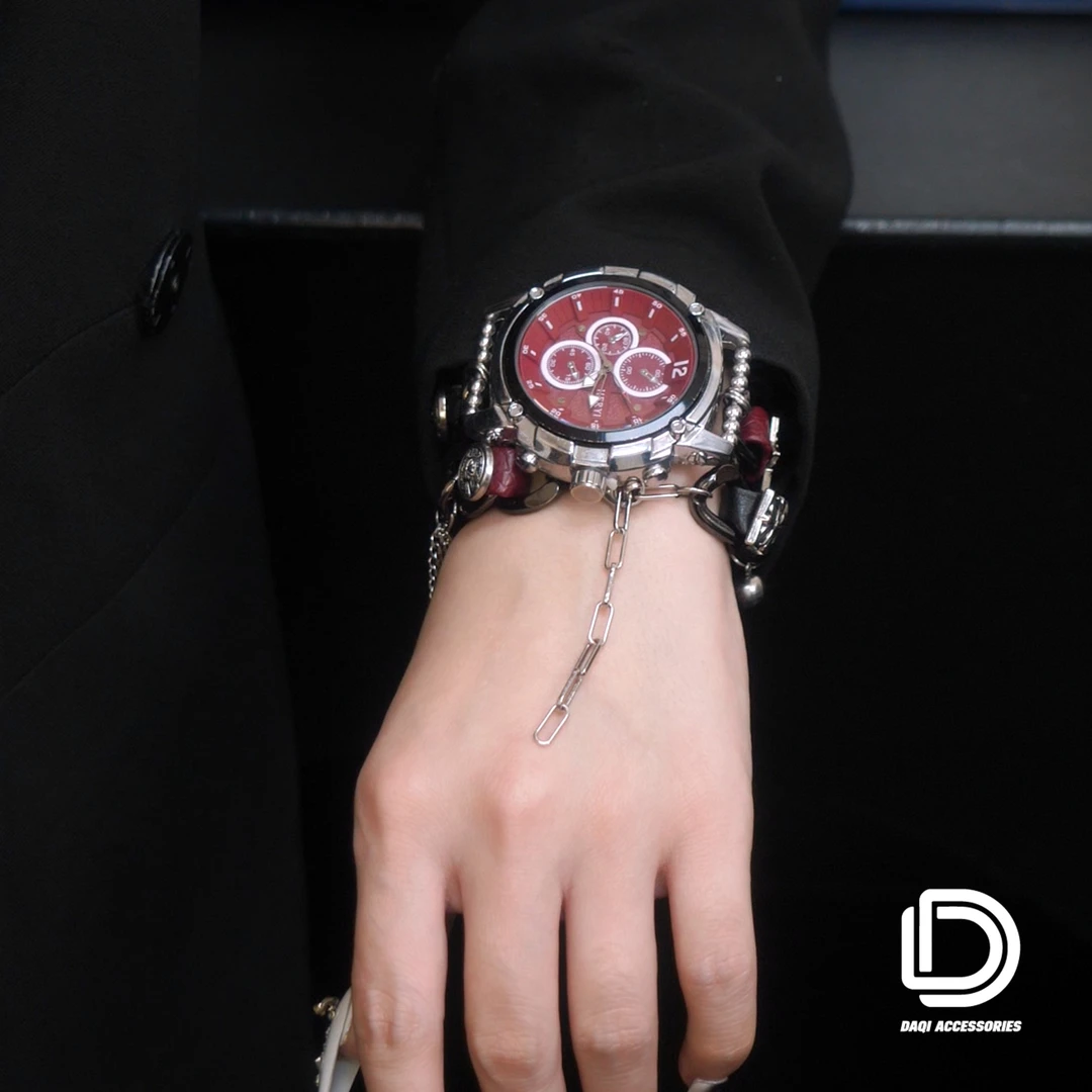 03045大绮原创红色圆形手表拼安哥拉红皮质手链手表