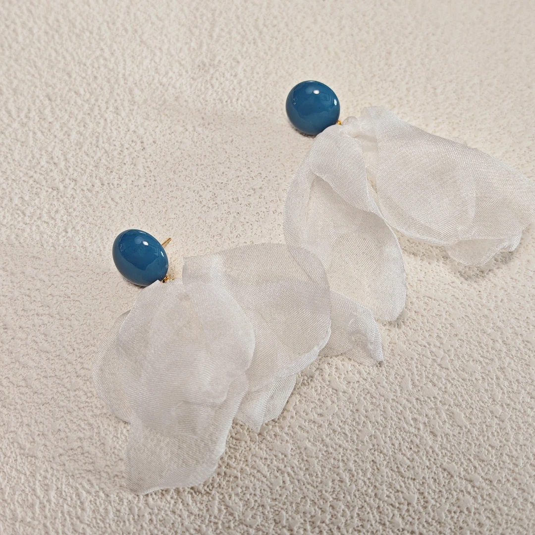 铜合金布艺耳饰 【自营】蓝色幻想耳钉-设计感少女时尚梦幻ins百搭