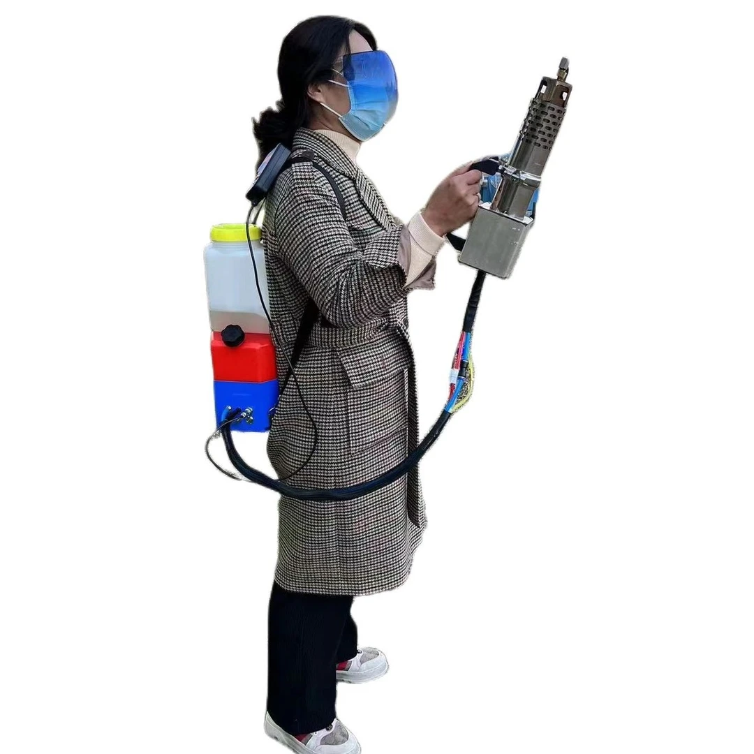 冷雾机，烟雾机，弥雾机，打药消毒无死角，烟雾水雾两用。