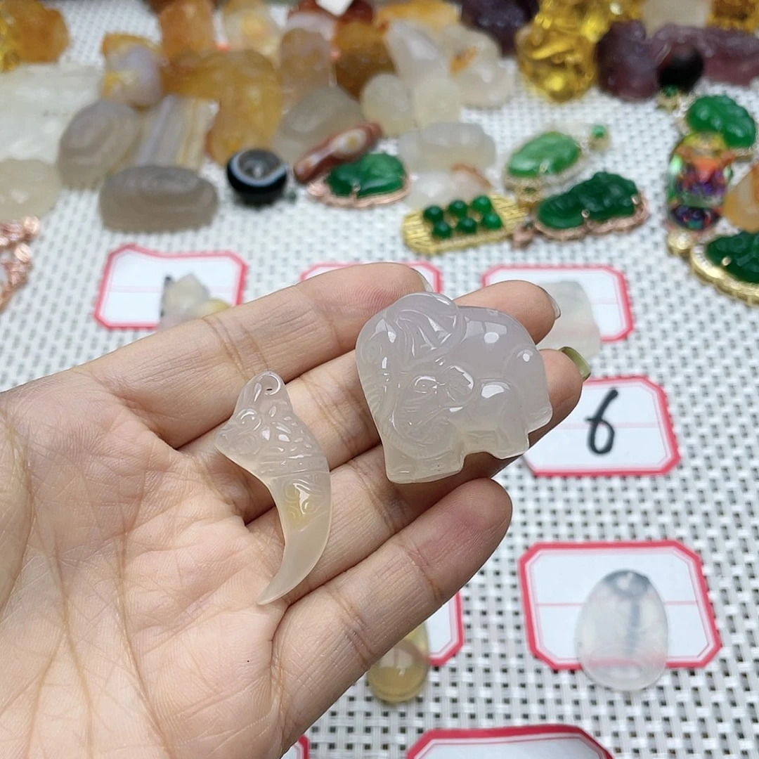 玛瑙/玉髓颈饰合金@*波