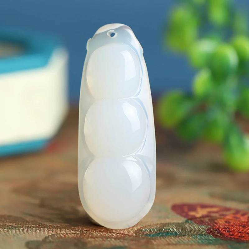 时尚百搭天然玛瑙福豆吊坠