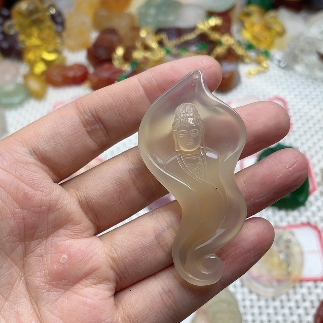 玛瑙/玉髓颈饰合金强**?