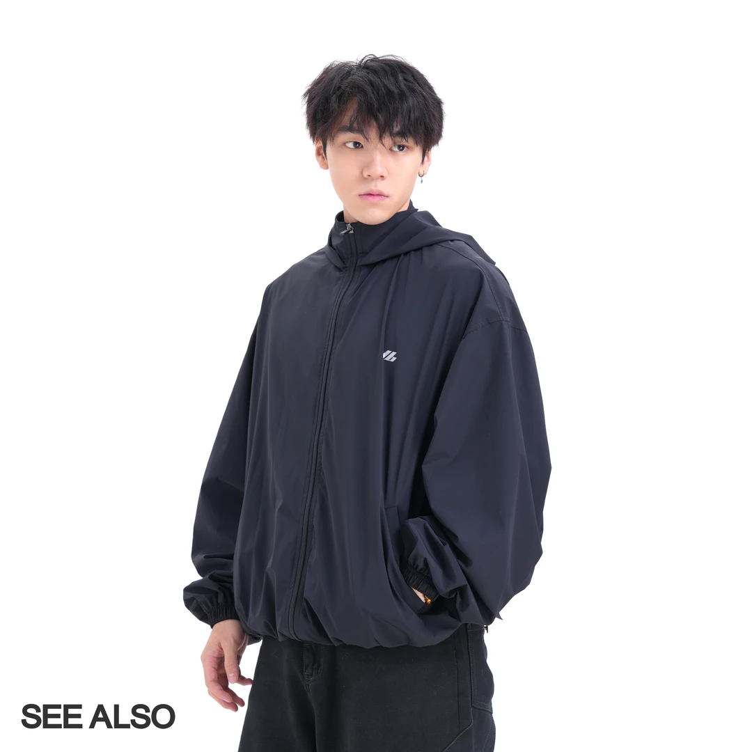 SEE ALSO 户外轻薄连帽冲锋衣 速干透气阔版防晒男女款 LD4191