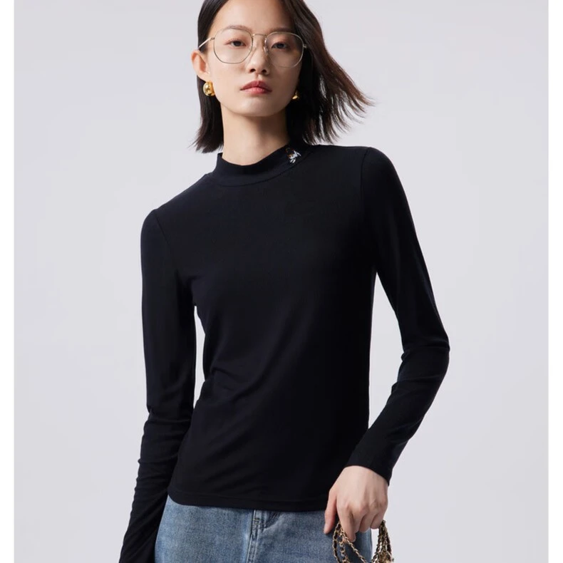 初语弹力塑身显瘦摩登多领型T恤女2023秋季新款百搭打底衫8331005
