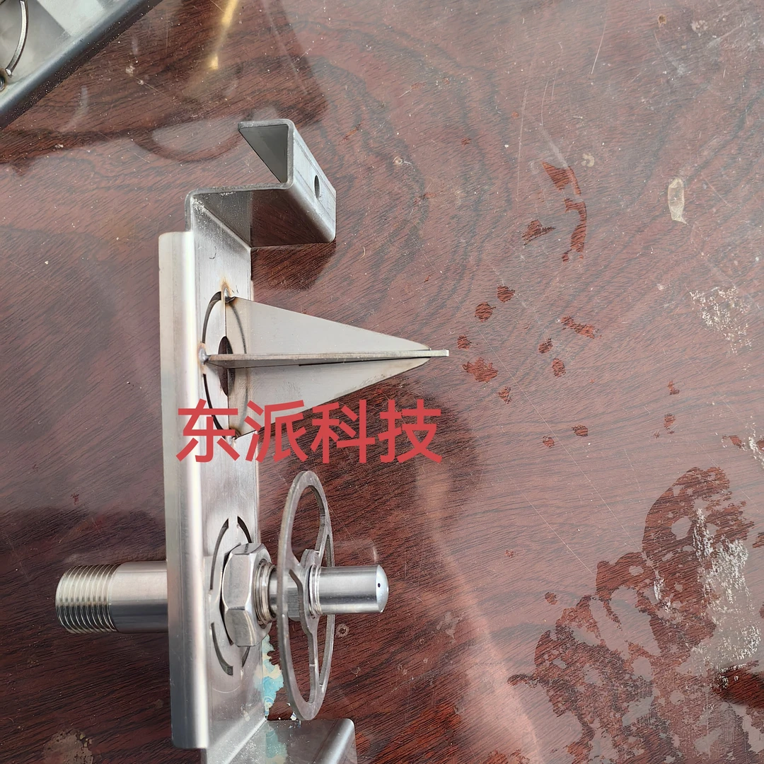 吨桶专用药罐专用洗瓶器，适用于14-17厘米直径的桶口。