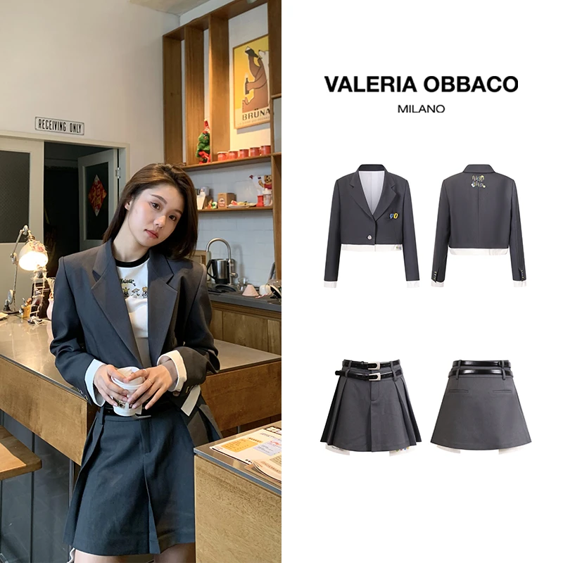 VALERIAOBBACO/瓦莱丽娅 奥贝科玩趣灰色小怪兽胸针短西装套装