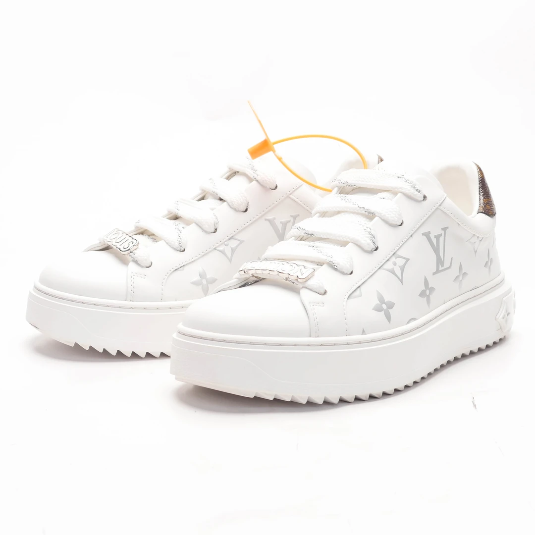 95新 LouisVuitton/路易威登 /38/银色满印松糕鞋