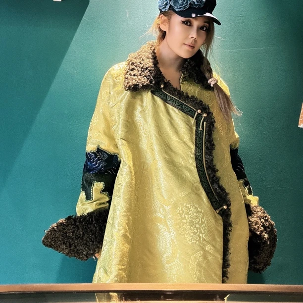 WujisiguLeng服饰设计款大衣