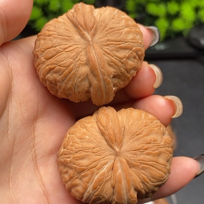 【闪购商品】文玩核桃把件元宝