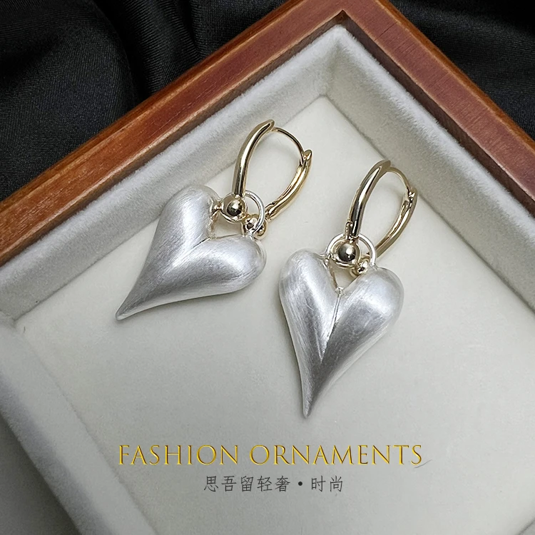 铜合金耳饰 0953银色拉丝爱心 耳扣 时尚百搭通勤款耳环