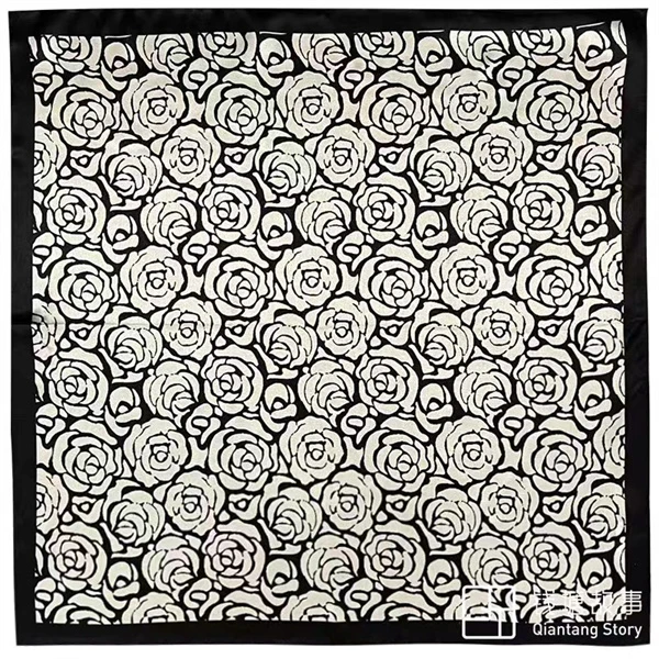 Qiantang Story/钱塘故事山茶物语  53*53CM 12姆米小方巾