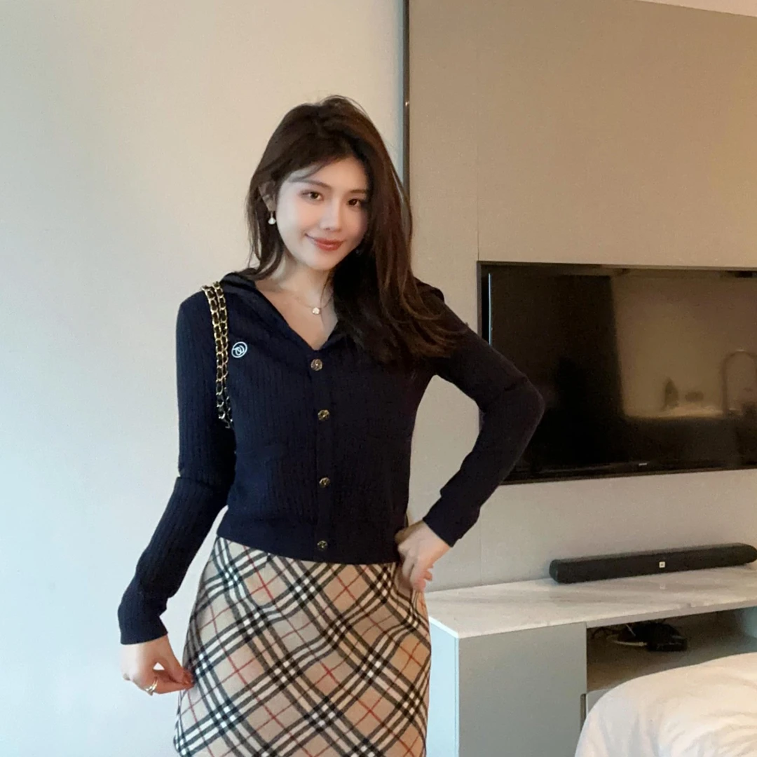 【48小时速飞】微胖大码显瘦百搭翻领单排扣长袖针织衫M23Z05751