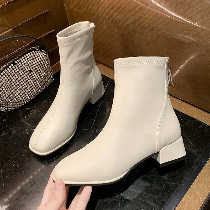 短靴女/圆口百搭瘦瘦靴方头粗跟
