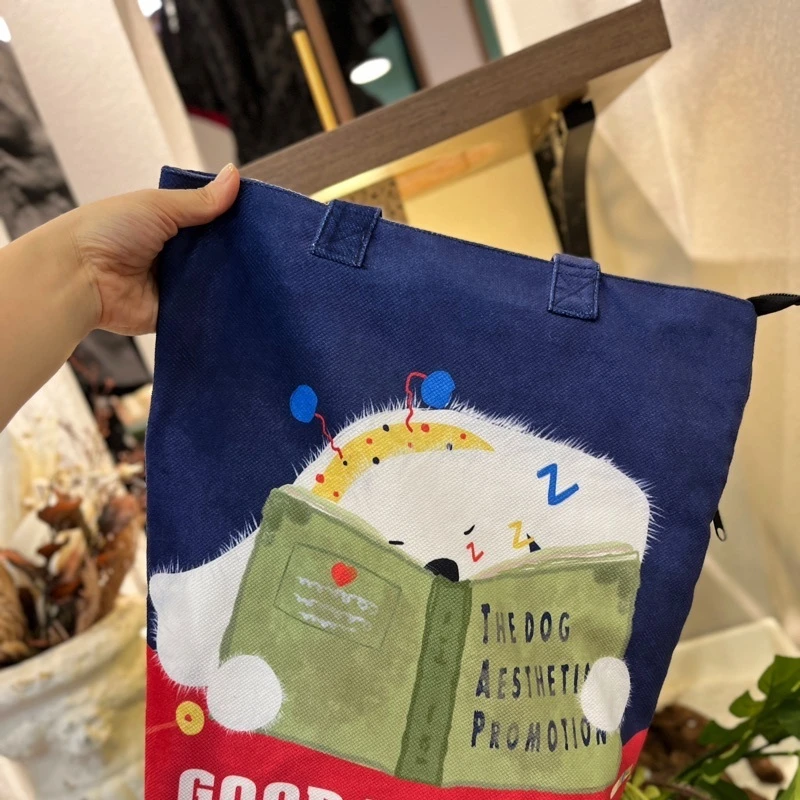 《上课摸鱼》多功能大容量托特包16寸笔记本包原创插画创意单肩包